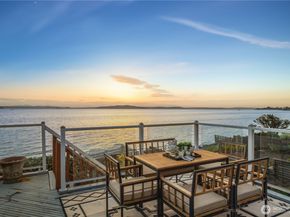 5637 Beach Drive SW, Seattle WA 98136