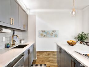 410 13th Avenue E PH 3, Seattle WA 98102