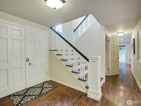 225 131st Avenue NE, Bellevue WA 98005