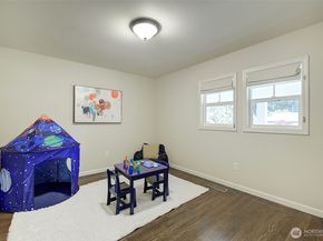 225 131st Avenue NE, Bellevue WA 98005