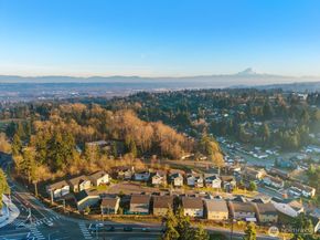25912 35th Place S, Kent WA 98032