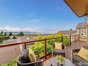 545 Holly Drive, Edmonds WA 98020