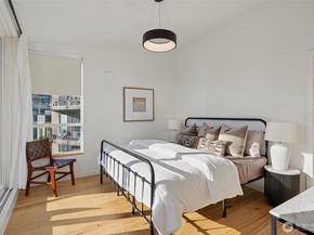 515 Howe A, Seattle WA 98109