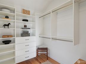 515 Howe A, Seattle WA 98109