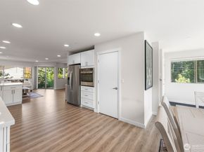 19305 7th Ave W B6, Lynnwood WA 98036