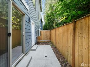 19305 7th Ave W B6, Lynnwood WA 98036