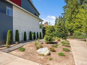 19305 7th Ave W B6, Lynnwood WA 98036