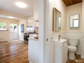 6541 20th Avenue NE, Seattle WA 98115