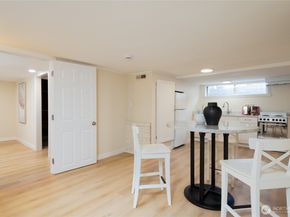 6541 20th Avenue NE, Seattle WA 98115