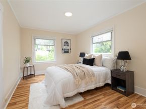 6541 20th Avenue NE, Seattle WA 98115
