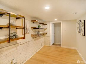 6541 20th Avenue NE, Seattle WA 98115