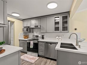 12618 100th Lane NE J248, Kirkland WA 98034