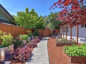 22010 34th Avenue S, SeaTac WA 98198