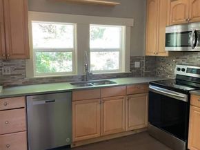 1606 Lakeview Boulevard E, Seattle WA 98102