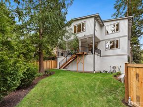 815 130th Avenue NE, Bellevue WA 98005