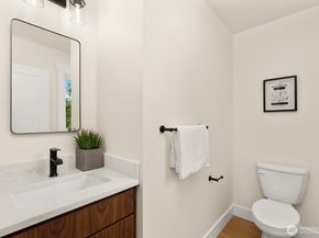 815 130th Avenue NE, Bellevue WA 98005