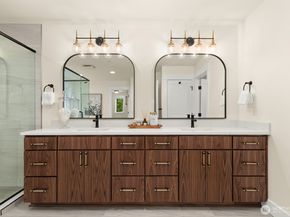815 130th Avenue NE, Bellevue WA 98005