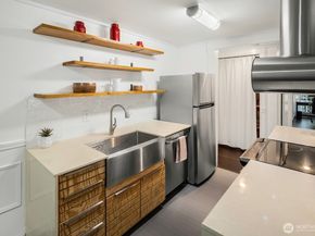 19409 56th Avenue W 202, Lynnwood WA 98036