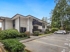 19409 56th Avenue W 202, Lynnwood WA 98036