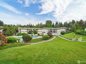 12700 NE 8th Street E104, Bellevue WA 98005