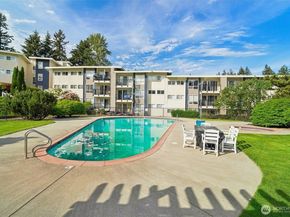 12700 NE 8th Street E104, Bellevue WA 98005