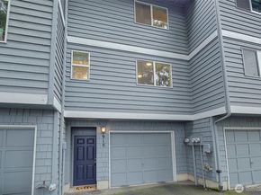 918 N 165th Street 6, Shoreline WA 98133