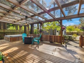 18320 Corliss Avenue N, Shoreline WA 98133