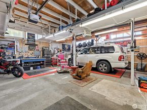 18320 Corliss Avenue N, Shoreline WA 98133
