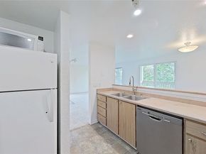 1700 W Sunn Fjord Lane L101, Bremerton WA 98312