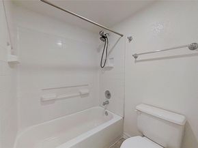1700 W Sunn Fjord Lane L101, Bremerton WA 98312