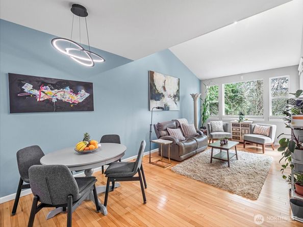 35227 SE Aspen Lane 1202, Snoqualmie WA 98065