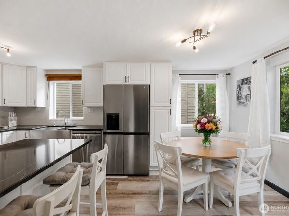 2721 NE 195th Street 3, Lake Forest Park WA 98155