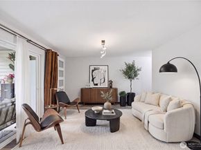 2721 NE 195th Street 3, Lake Forest Park WA 98155