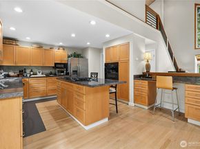 11750 73rd Place NE, Kirkland WA 98034