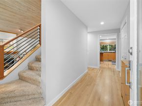 11750 73rd Place NE, Kirkland WA 98034