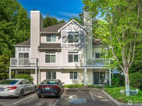 6825 SE Cougar Mountain Way, Bellevue WA 98006