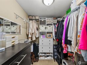 6825 SE Cougar Mountain Way, Bellevue WA 98006
