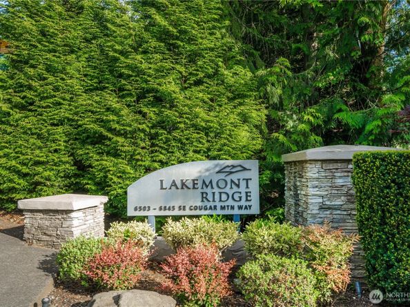 6825 SE Cougar Mountain Way, Bellevue WA 98006