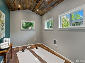 13115 80th Avenue NE, Kirkland WA 98034