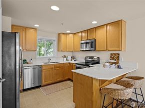 3970 129th Place SE A202, Bellevue WA 98006