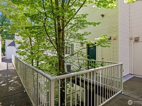 3970 129th Place SE A202, Bellevue WA 98006