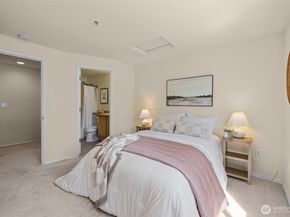 3970 129th Place SE A202, Bellevue WA 98006