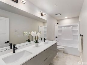 19628 Filbert Drive B3, Bothell WA 98012