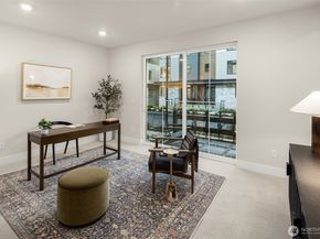 14319 149th Place NE 40, Woodinville WA 98072
