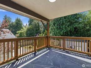 18823 SE 42nd Street, Issaquah WA 98027