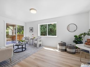 18823 SE 42nd Street, Issaquah WA 98027