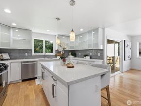 18823 SE 42nd Street, Issaquah WA 98027