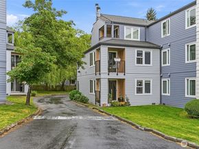 20330 Bothell Everett Highway C201, Bothell WA 98012