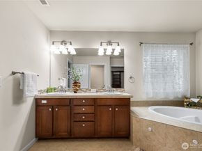 4882 SW Kenmore Court, Port Orchard WA 98367