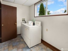 225 32nd Avenue E, Seattle WA 98112